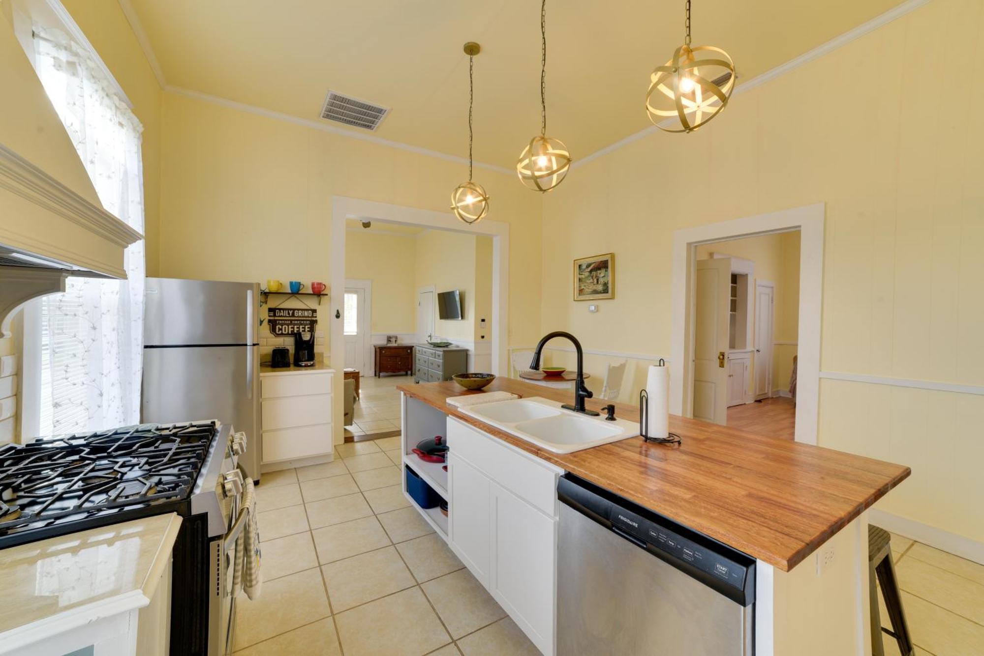 Cozy Thomasville Cottage - Walk To Downtown! Экстерьер фото